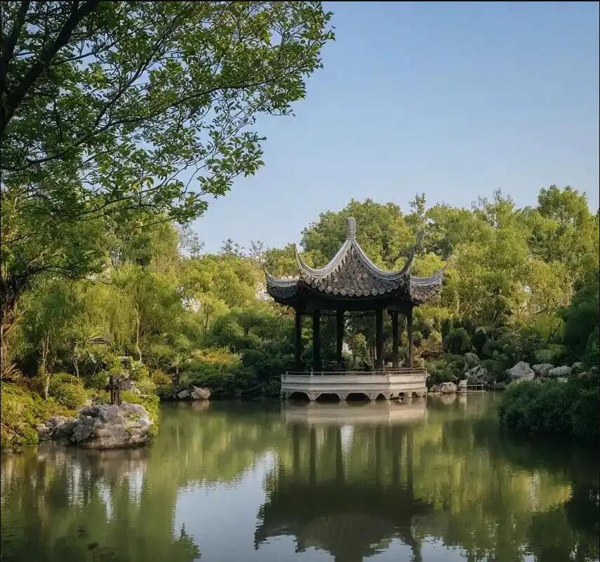 曲靖空气餐饮有限公司